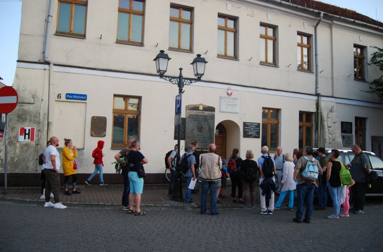 Link do artykułu - Spacer z przewodnikiem szlakiem wizyty Marszałka Józefa Piłsudskiego
