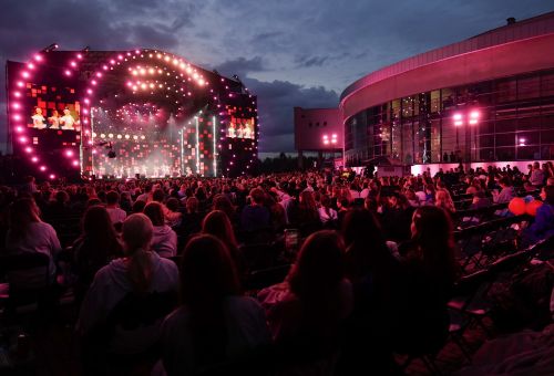 Galeria zdjęć do artykułu - 	Koncert galowy 45. Międzynarodowego Dziecięcego Festiwalu Piosenki i Tańca w Koninie