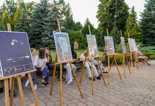 Galeria zdjęć do artykułu - A Chopin siedział i słuchał