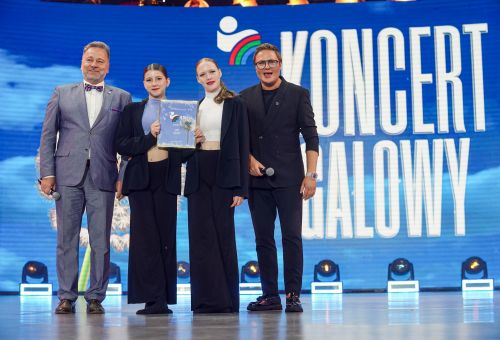 Galeria zdjęć do artykułu - 	Koncert galowy 45. Międzynarodowego Dziecięcego Festiwalu Piosenki i Tańca w Koninie