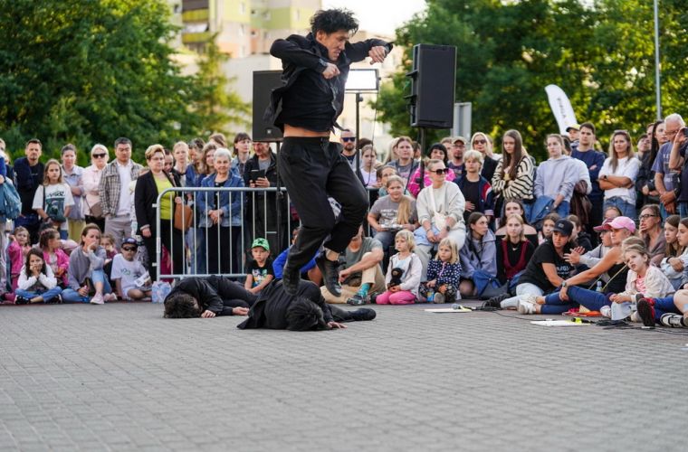 Link do artykułu -  Konin żyje festiwalem teatrów ulicznych