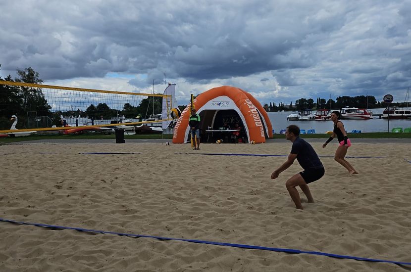 Link do artykułu - Drugi turniej siatkówki plażowej o Puchar Prezydenta Konina Piotra Korytkowskiego zakończony