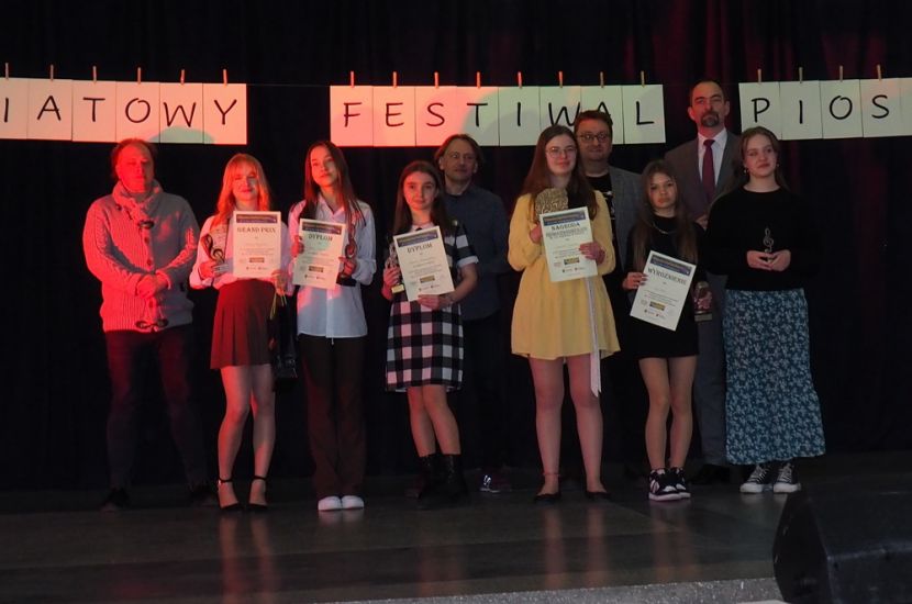 Link do artykułu -  VIII Międzypowiatowy Festiwal Piosenki Obcojęzycznej