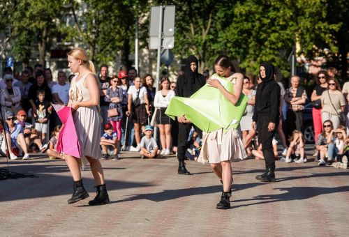 ORIGAMI KONIŃSKI TEATR TAŃCA