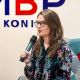 Na zdjęciu widzimy przemawiającą pisarkę Magdalenę Geuar-Partykę