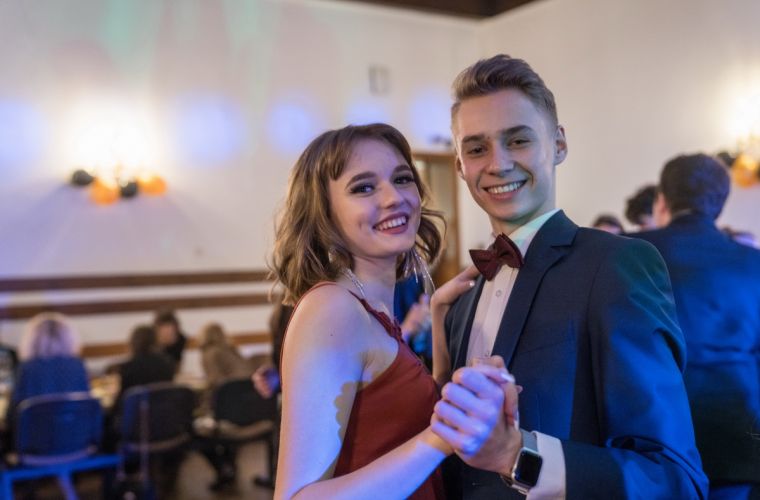 Link do artykułu - Studniówka w „Muzyku”