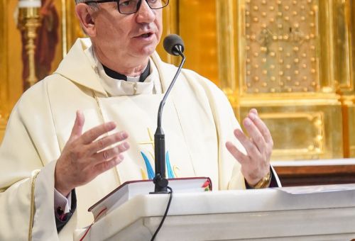 Msza św. i składanie kwiatów pod pomnikiem Marszałka Józefa Piłsudskiego