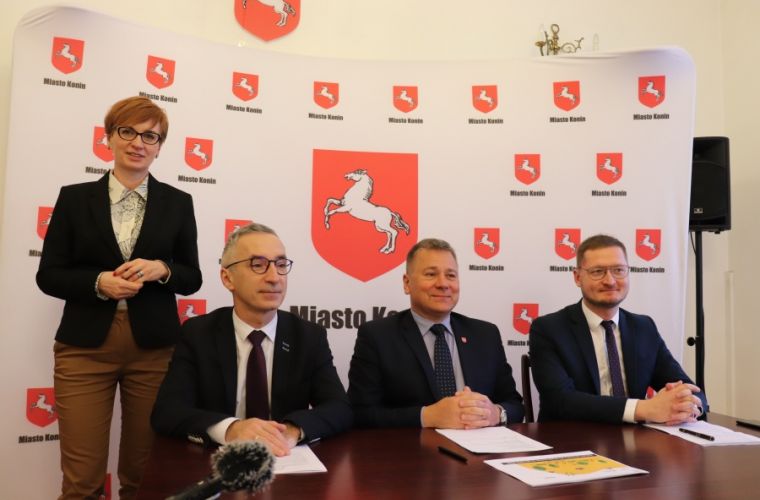 Link do artykułu - Konferencja przedsesyjna: wsparcie dla seniorów, pomoc rodzinom osób chorych, opłaty za żłobek