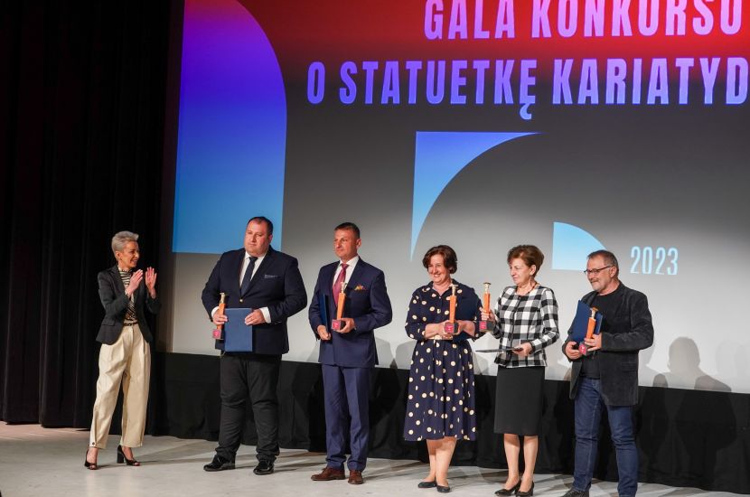 Link do artykułu - „Kariatydy” rozdane