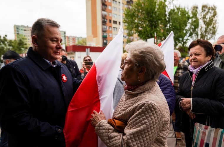Link do artykułu - 500 flag dla mieszkańców