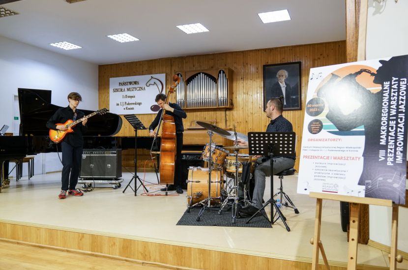 Link do artykułu - Improwizowali jazzowo w „Muzyku”