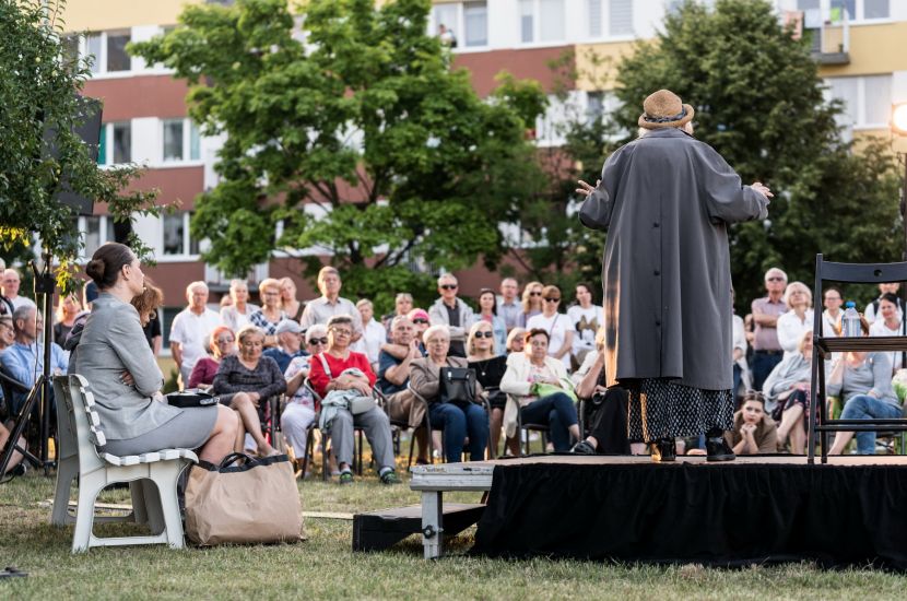 Link do artykułu - Lament na Placu Konstytucji