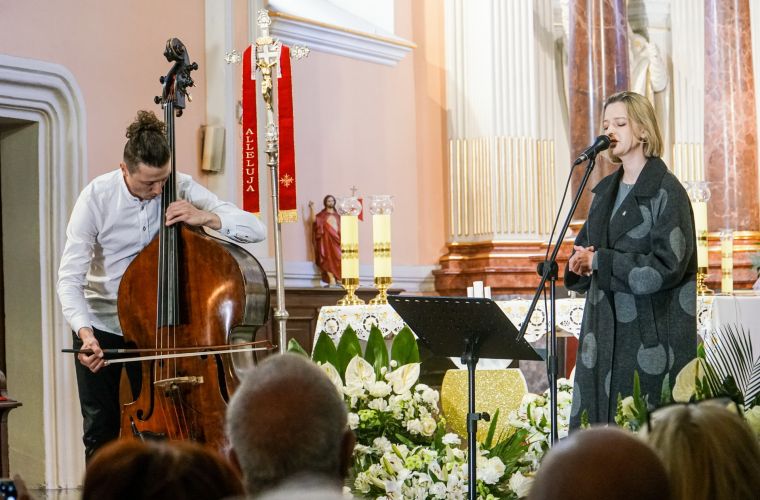 Link do artykułu - Pieśni Maryjne na Dzień Matki