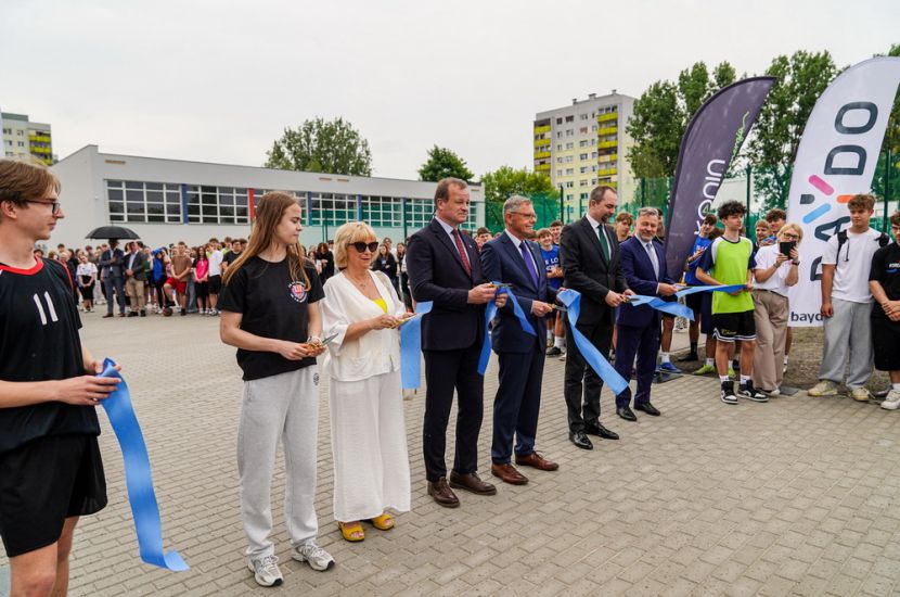 Link do artykułu - Nowoczesny kompleks sportowy przy III LO oficjalnie otwarty