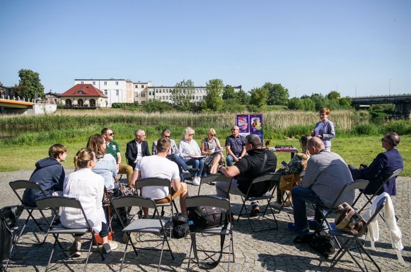 Link do artykułu -  Od zabytkowych mercedesów po koncert KULT - będzie się działo w Koninie!