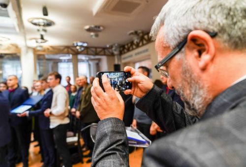 Wręczenie tytułu podczas sesji Rady Miasta Konina