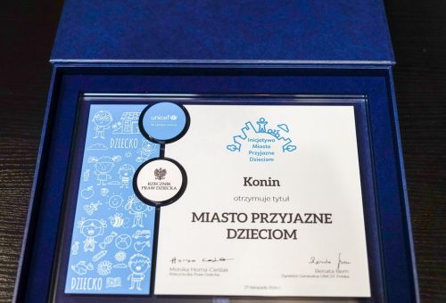 Wręczenie tytułu podczas sesji Rady Miasta Konina