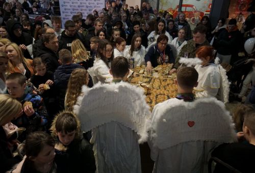 Orkiestrowy tort i chleb od Anielskiej Załogi