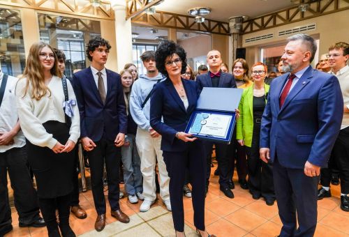 Wręczenie tytułu podczas sesji Rady Miasta Konina