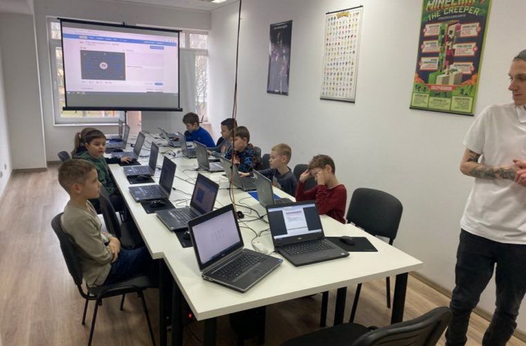 Link do artykułu -  Największe ogólnopolskie bezpłatne warsztaty programistyczne "Koduj z Gigantami” już za nami!