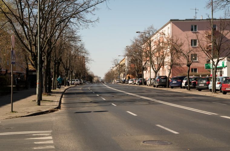 Link do artykułu - Wyjście z domu tylko w uzasadnionych przypadkach. Rząd wprowadza ograniczenia w przemieszczaniu się