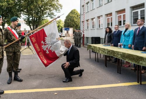 Nowy sztandar na 100-lecie