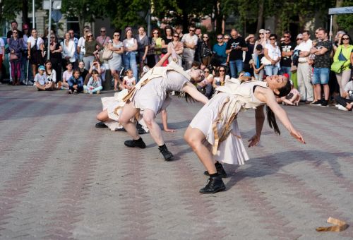 ORIGAMI KONIŃSKI TEATR TAŃCA