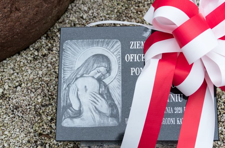 Link do artykułu - Hołd dla ofiar Katynia