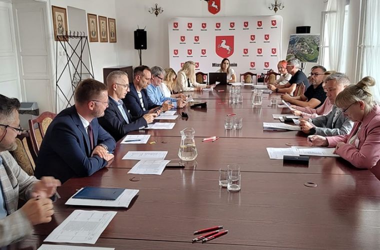 Link do artykułu - Kto otrzyma statuetkę Złotego Konia?