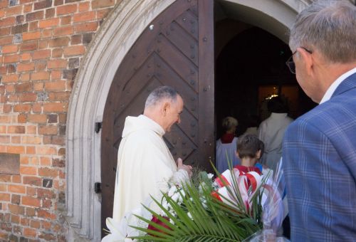 Msza św. i złożenie kwiatów pod pomnikiem Józefa Piłsudskiego