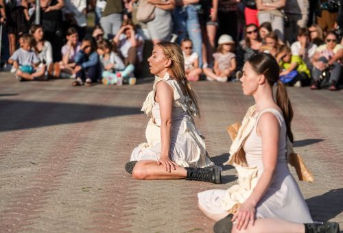 ORIGAMI KONIŃSKI TEATR TAŃCA