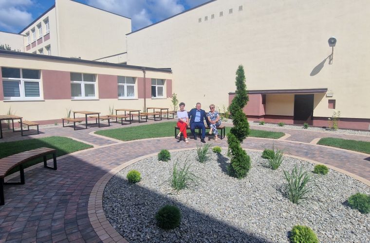 Link do artykułu - „Skwer Zielonej Energii – przestrzeń wypoczynkowa przy Zespole Szkół Górniczo-Energetycznych im. S. Staszica  w Koninie”