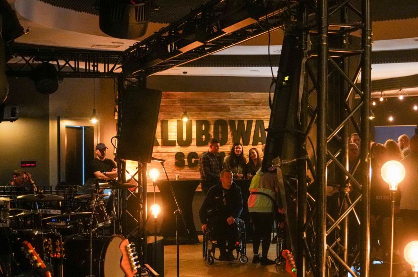 Na zdjęciu widzimy scenę klubową Konińskiego Centrum Kultury