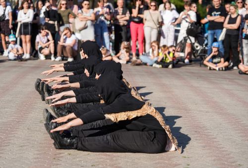 ORIGAMI KONIŃSKI TEATR TAŃCA