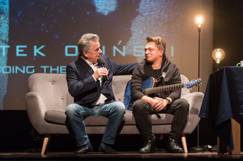 Link do artykułu - Wojtka Olińskiego gitarowy koncert