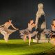 Na zdjęciu widzimy tancerki podczas występu Konińskiego Teatru Tańca