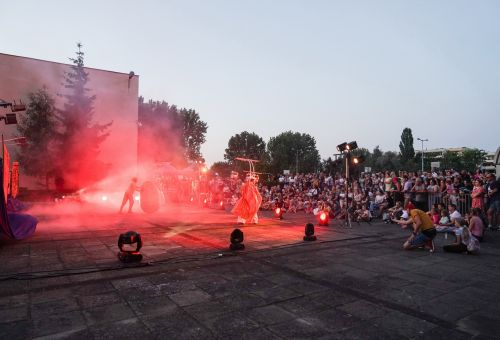 KOSMICZNA PODRÓŻ GULIWERA