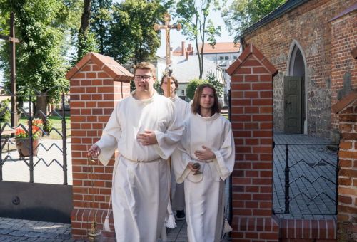 Msza św. i złożenie kwiatów pod pomnikiem Józefa Piłsudskiego
