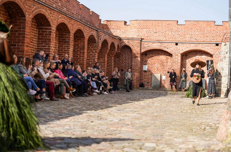 Link do artykułu - Przyrodnicza moda na gosławickim zamku