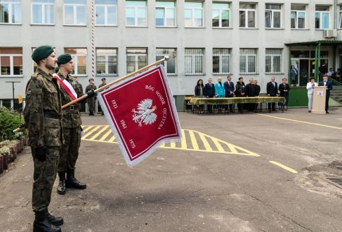 Nowy sztandar na 100-lecie