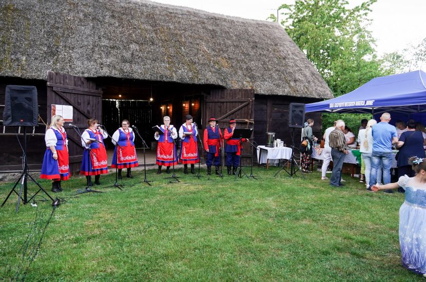 Link do artykułu - Noc popołudnie i noc w muzeum