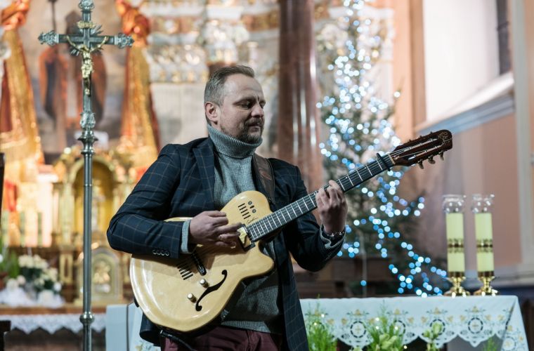Link do artykułu - Kolędy na dwa instrumenty w św. Wojciechu