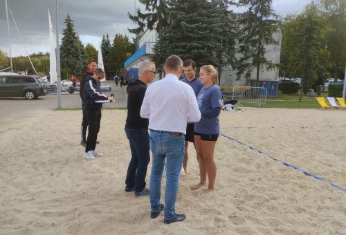 Galeria zdjęć do artykułu - Drugi turniej siatkówki plażowej o Puchar Prezydenta Konina Piotra Korytkowskiego zakończony