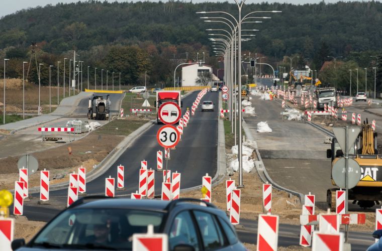 Link do artykułu - Na Kleczewskiej malowanie znaków poziomych