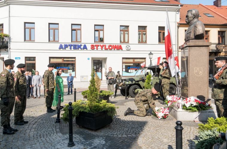 Link do artykułu - 15 sierpnia