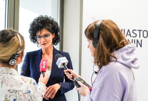 Wręczenie tytułu podczas sesji Rady Miasta Konina