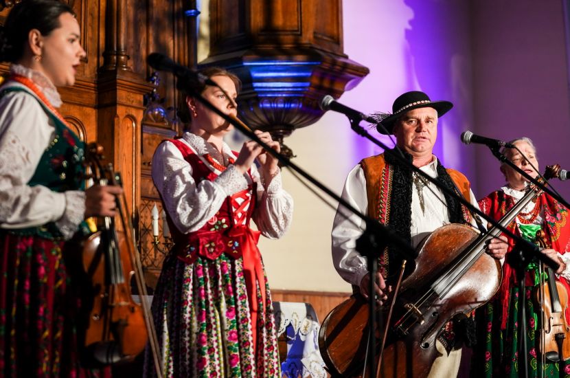 Link do artykułu - Muzyczne Przestrzenie stały folklorem