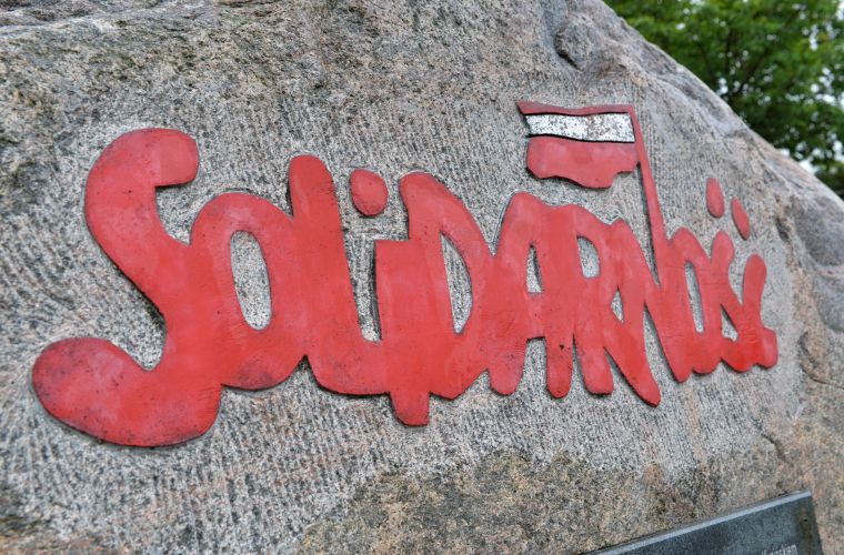 Link do artykułu - Kwiaty w 40. rocznicę podpisania Porozumień Sierpniowych