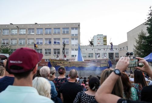 KOSMICZNA PODRÓŻ GULIWERA