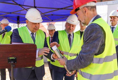 Wmurowanie kamienia węgielnego pod budowę nowego bloku MTBS